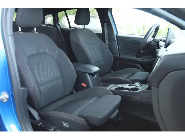 Ford Focus WAGON 1.5 ECOBOOST ST-LINE AUT 2020 Benzine 4