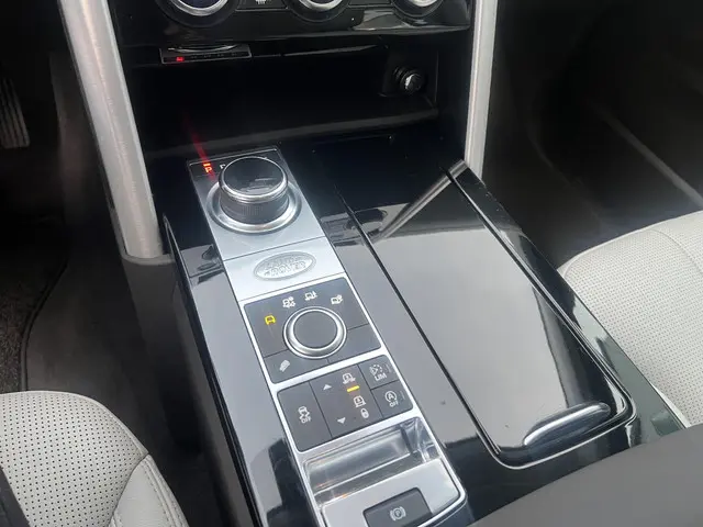 Land Rover Discovery 2.0 Td4 HSE 7p. 2017 Diesel 21