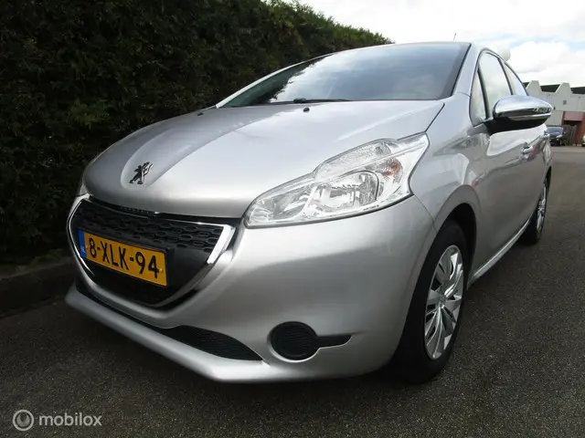 Peugeot 208 1.0 LIKE - 5-DEURS - AIRCO - 87.000 KM 2014 Benzine 3
