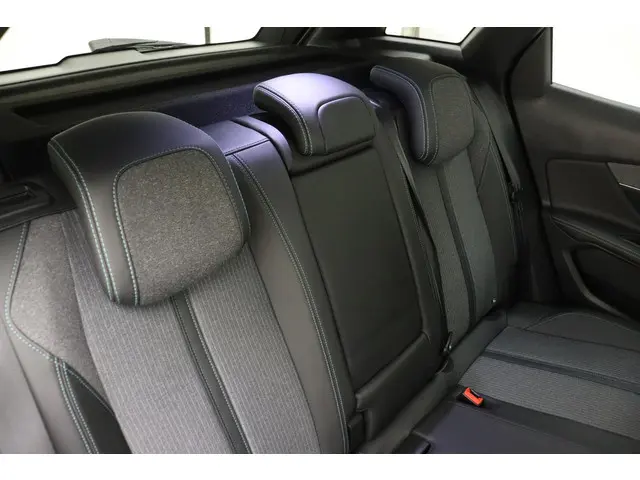 Peugeot 3008 1.2T 130pk Blue Lease Allure 2021 Benzine 16