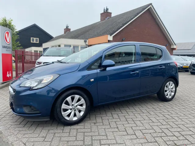 Opel Corsa 1.0 Turbo Cosmo RIJKLAARPRIJS! 2015 Benzine 4