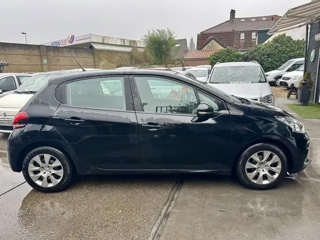 Peugeot 208 1.0 PureTech Access 2015 Benzine 2