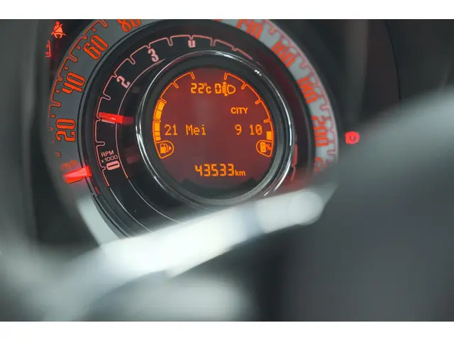 Fiat 500 1.0 Hybrid Dolcevita 2022 Benzine 35