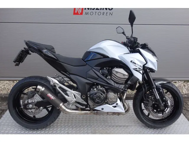 Kawasaki Z800 E 2013 Benzine