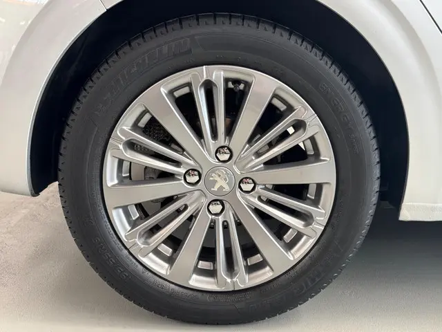 Peugeot 208 5-drs 1.2 Allure !! VERKOCHT!! 2016 Benzine 14