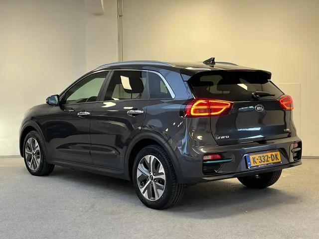 Kia e-Niro ExecutiveLine 64 kWh 2020 Elektrisch 12
