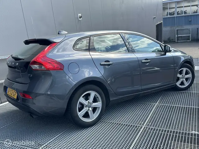 Volvo V40 1.6 T3 2013 Benzine 11