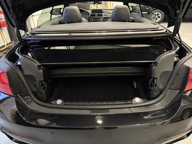 BMW M4 4-serie Cabrio 2015 Benzine 26