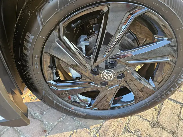 Toyota Aygo X 1.0 VVT-i S-CVT Play,Automaat 2025 Benzine 4