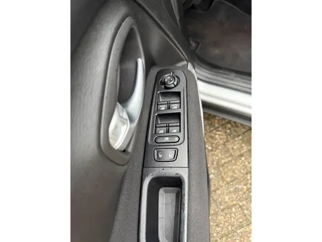 Jeep Renegade 1.3T Limited 2019 Benzine 17