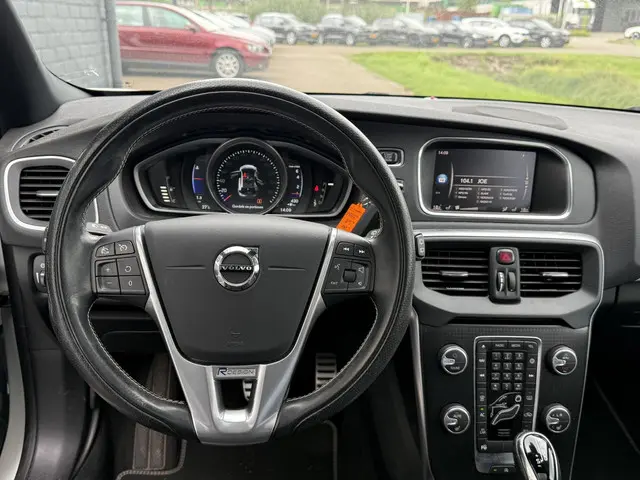 Volvo V40 1.5 T3 Polar+ Sport 2019 Benzine 18