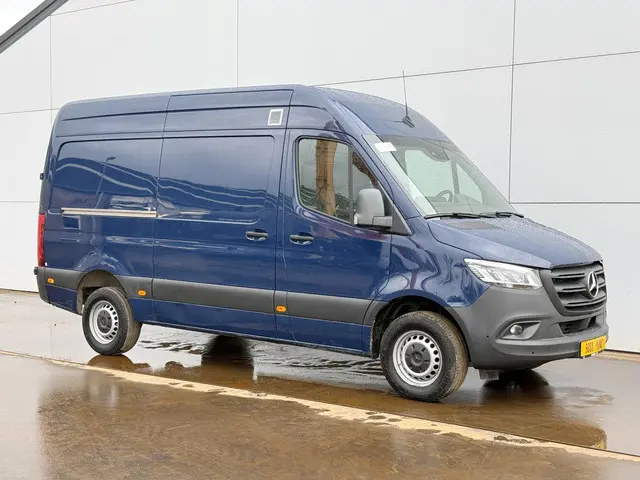 Mercedes-Benz Sprinter 317 1.9 CDI 2022 Diesel 4