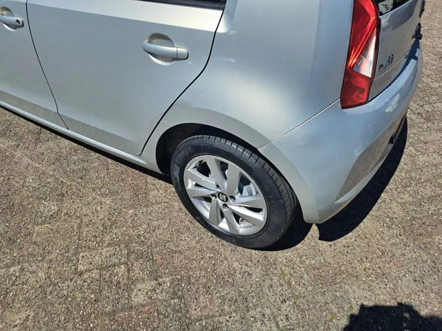 SEAT Mii 1.0 Sport Dynamic 2014 Benzine 6