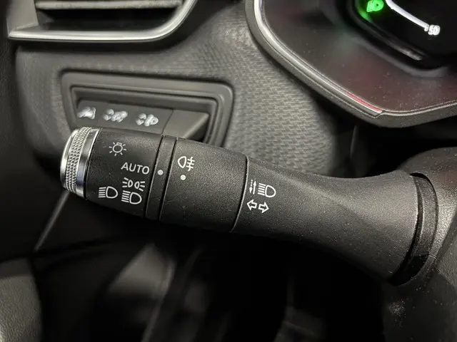 Renault Clio 1.0 TCe Intens 2021 Benzine 24