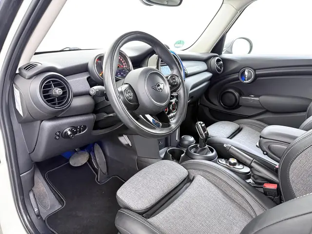 MINI Cooper Mini 1.5 Pepper 2019 Benzine 17