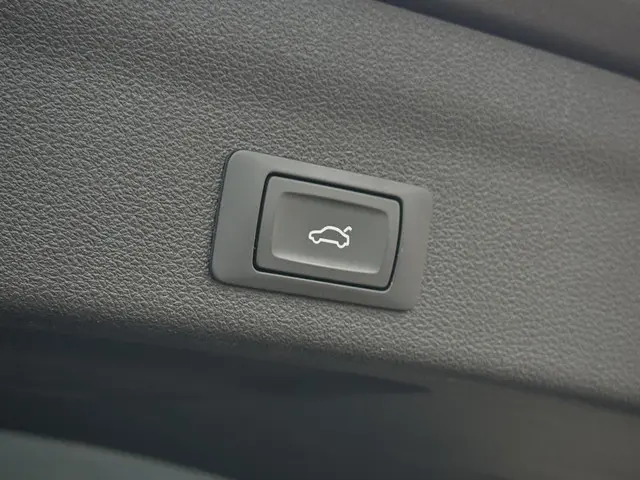 Audi A6 Avant 40 TFSI S edition 2021 Benzine 29