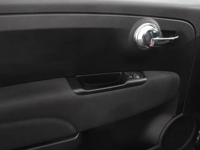 Fiat 500 1.0 Hybrid Dolcevita Finale 2024 Benzine 13