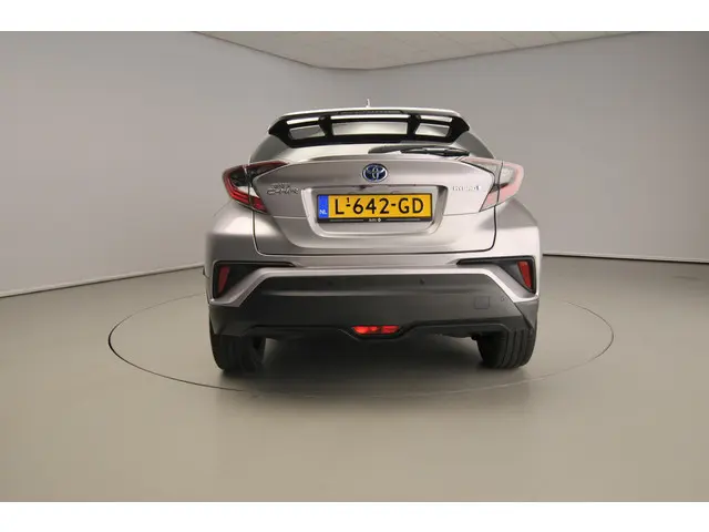Toyota C-HR 3