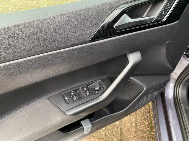 Volkswagen Polo 1.0 TSI Life Business, DSG 2022 Benzine 12