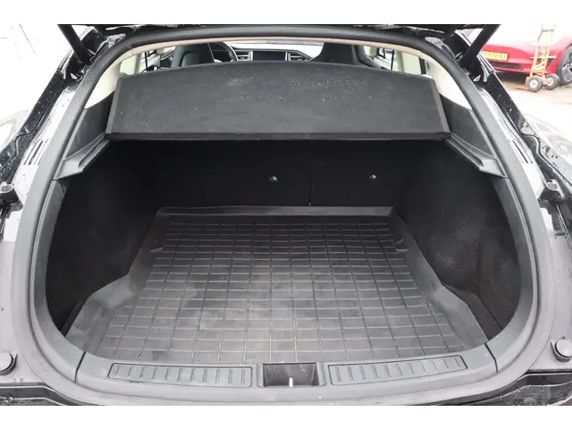 Tesla Model S 85 Signature Performance 2014 Elektrisch 17