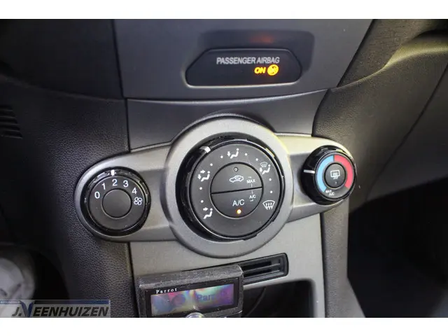Ford Fiesta 1.25 2015 Benzine 19