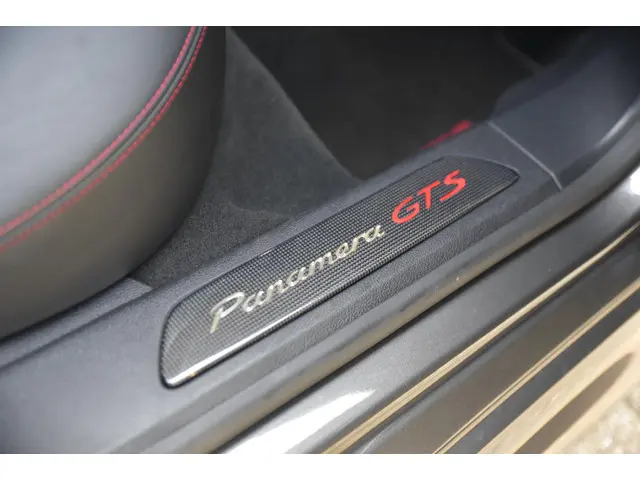 Porsche Panamera 4.8 GTS 2012 Benzine 23