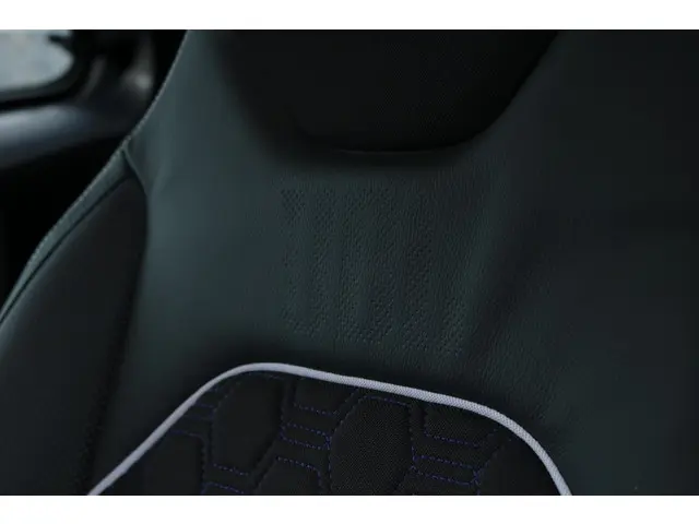 Toyota Aygo X 1.0 VVT-i MT JBL, 2025 Benzine 37