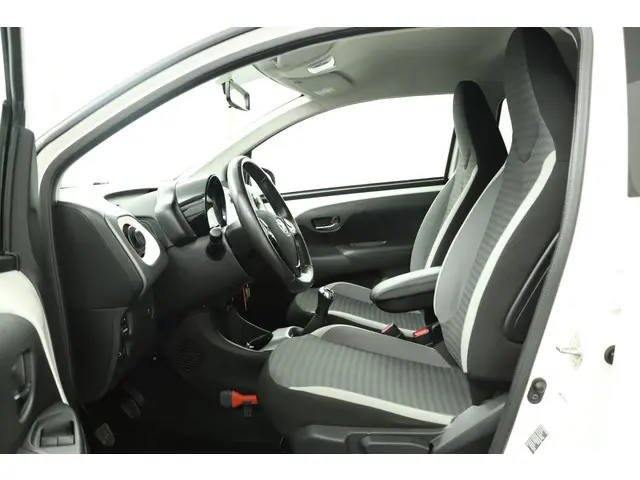 Toyota Aygo 1.0 VVT-i x-cite 2019 Benzine 17