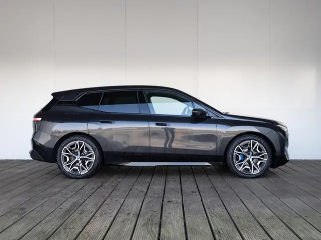 BMW iX xDrive40 2022 Elektrisch 4