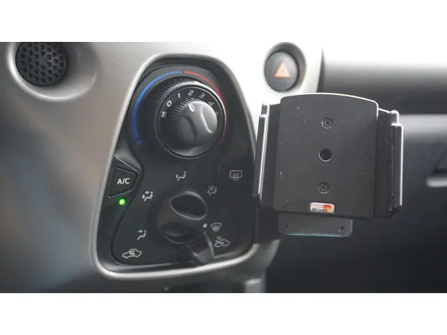 Peugeot 108 1.0 VTi 69pk 3Drs Active 2016 Benzine 15