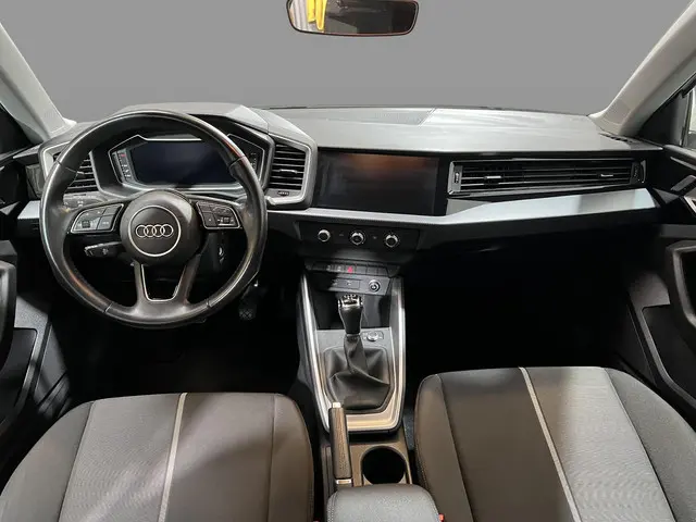 Audi A1 Sportback 25 TFSI Pro Line 2020 Benzine 2
