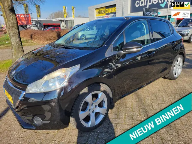 Peugeot 208 1.2 VTi Allure 2013 Benzine