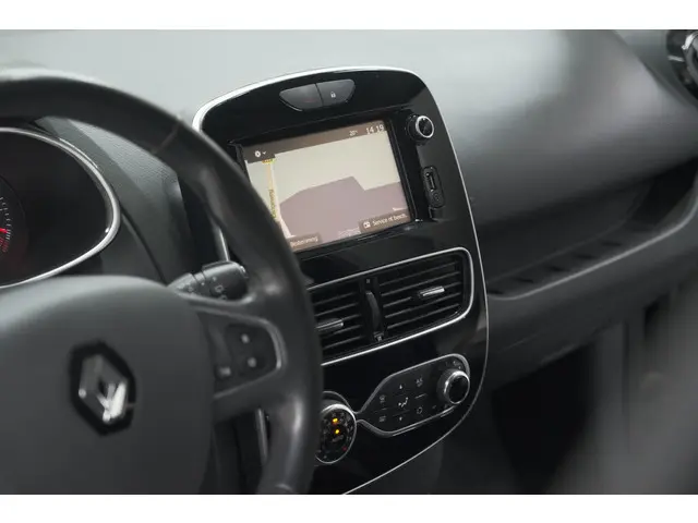 Renault Clio TCe 90 Intens 2017 Benzine 50