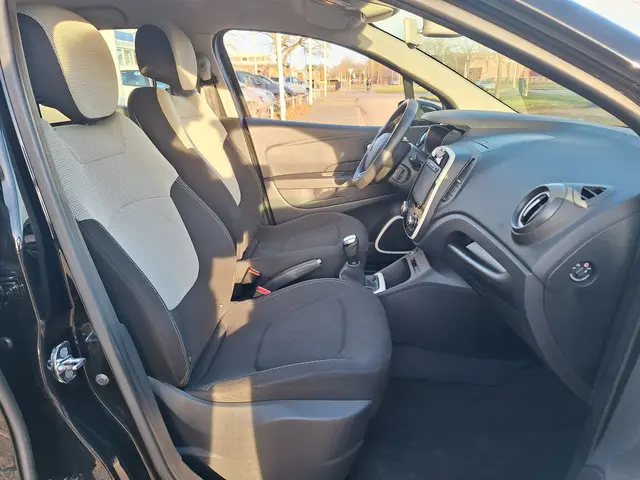 Renault Captur 0.9 TCe Limited TREKHAAK 2018 Benzine 14