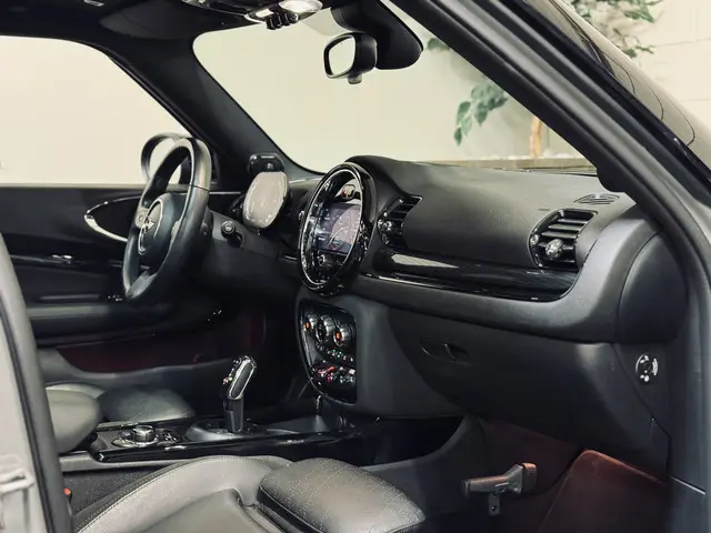 MINI Clubman Mini 1.5 Cooper Richmond Park 2021 Benzine 29