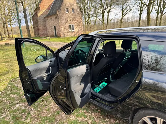 Peugeot 308 SW 1.6 THP Allure 7p 2012 Benzine 20