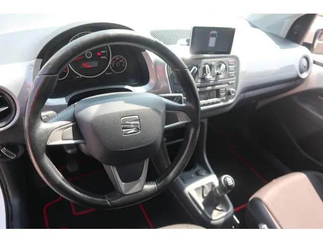 SEAT Mii 1.0 Style 2014 Benzine 3