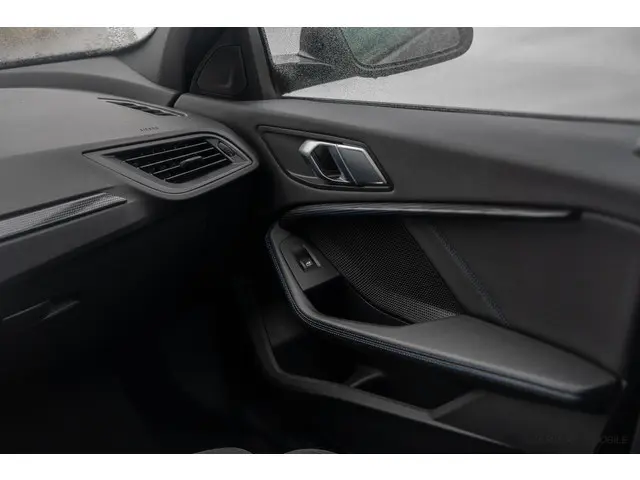 BMW 1 Serie 118d High Executive I M Sport 2021 Diesel 26