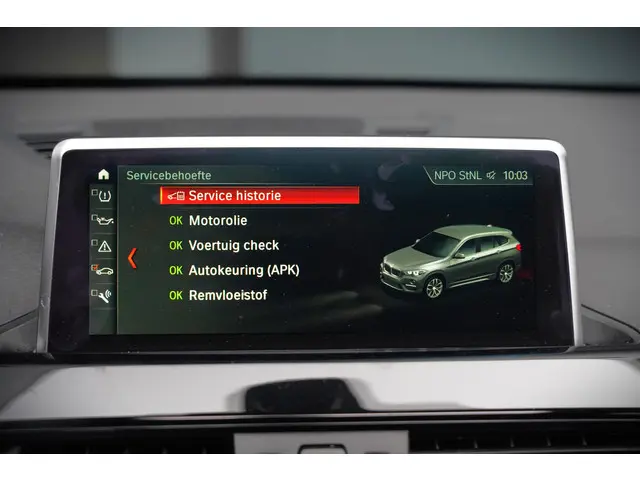 BMW X1 sDrive18i High Executive X Line 2018 Benzine 18