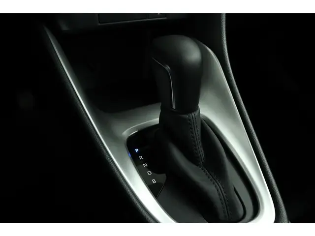 Toyota Yaris 1.5 Hybrid Dynamic 2023 Hybride Benzine 26
