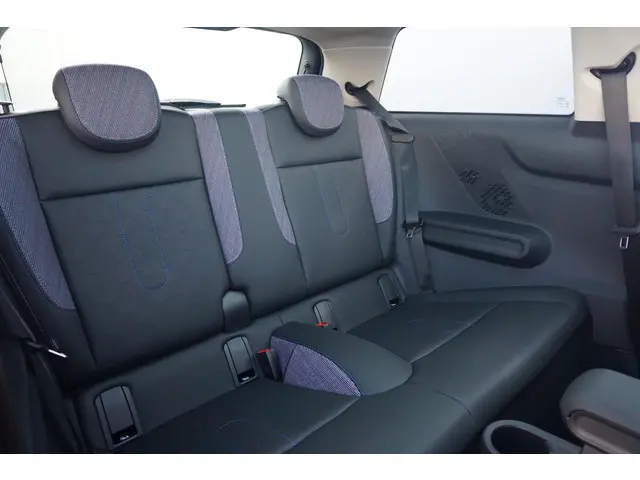 MINI 3-Deurs Mini Cooper C 2024 Benzine 8