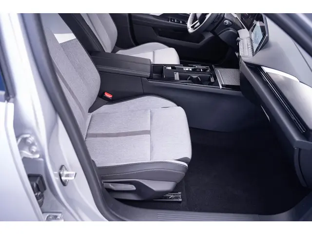 Opel Astra Sports Tourer 1.5 CDTI Elegance 2024 Diesel 34