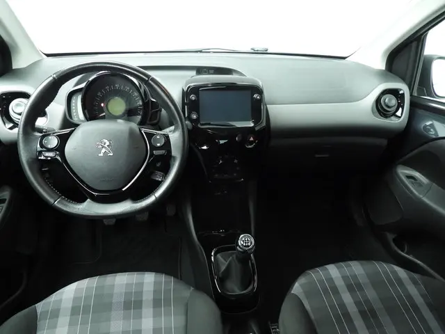 Peugeot 108 1.0 e-VTi Allure 2018 Benzine 10