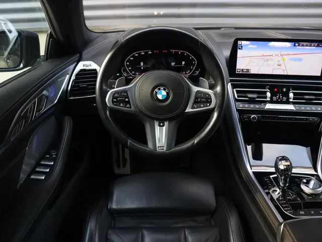 BMW 8 Serie Cabrio 840i 2023 Benzine 13