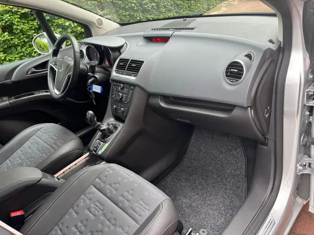 Opel Meriva 1.4 Turbo Cosmo 2012 Benzine 18