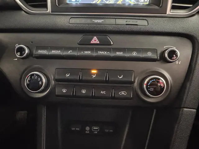 Kia Sportage 1.6 GDI Navigator 2016 Benzine 21