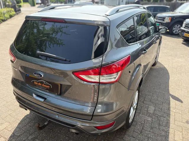 Ford Kuga 1.6 Titanium Plus 4WD 2014 Benzine 6