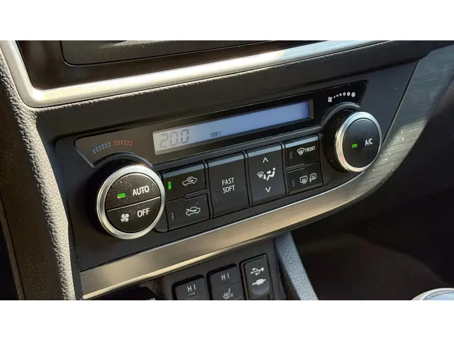 Toyota Auris 1.6 Aspiration 2013 Benzine 6
