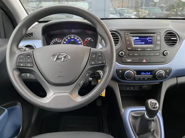 Hyundai i10 1.0i i-Motion Comfort 2016 Benzine 11