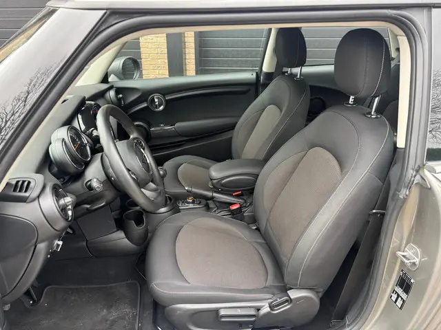 MINI One Mini 1.5 Pepper Navi 2018 Benzine 5